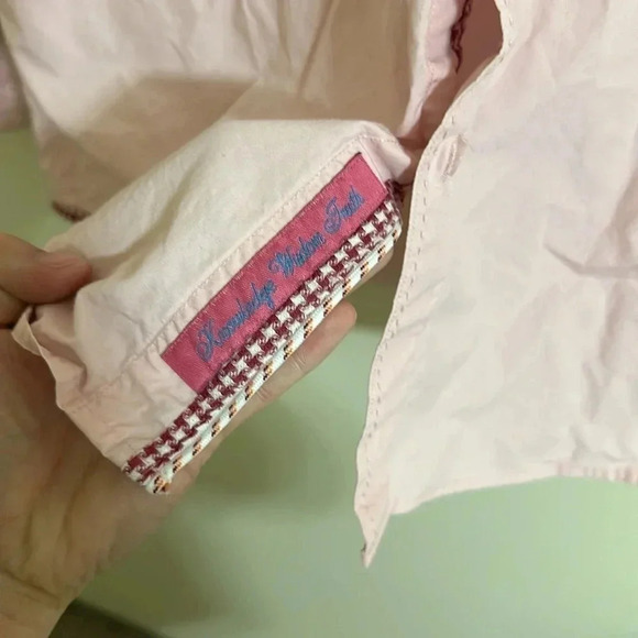 EUC Robert Graham Pink Dress Button Down Shirt - Picture 2 of 3